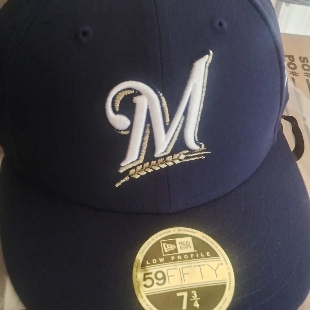 Baseball cap - Picture 2 of 2
